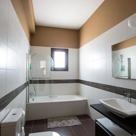 The Ultimate 5 Star Holiday In With Private Pool And Close To The Beach, 1300 * Πρωταράς