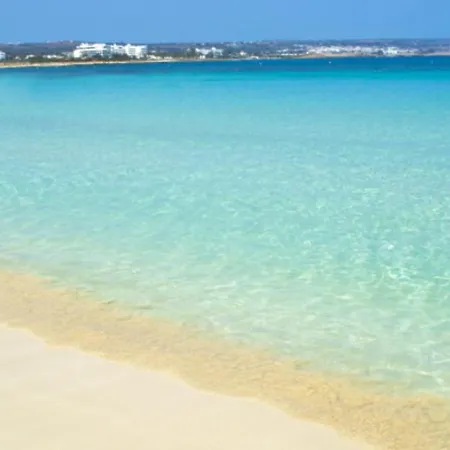 The Ultimate 5 Star Holiday In With Private Pool And Close To The Beach, 1300 *