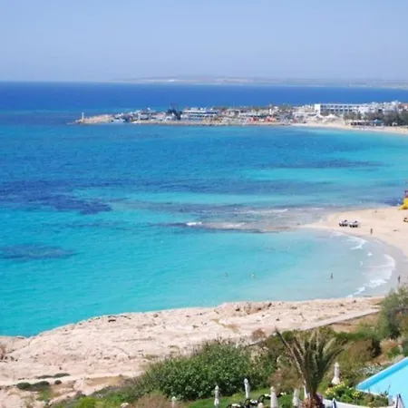 The Ultimate 5 Star Holiday In With Private Pool And Close To The Beach, 1300 *